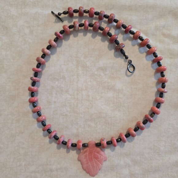 Natural Pink Rhodochrosite Etched Leaf Stone Beaded Necklace 15" - Picture 10 of 15